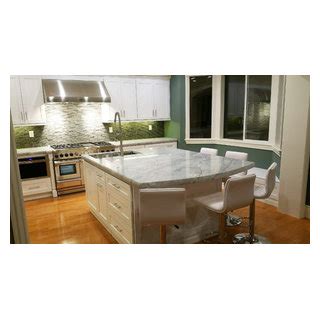 Modern Kitchen Redesign With Custom Dining Island Moderne Cuisine