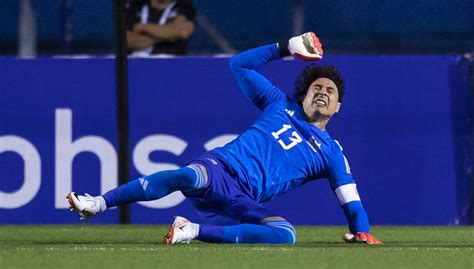 Fuerza Memo Ochoa El Portero Mexicano Es Baja Para El Partido De