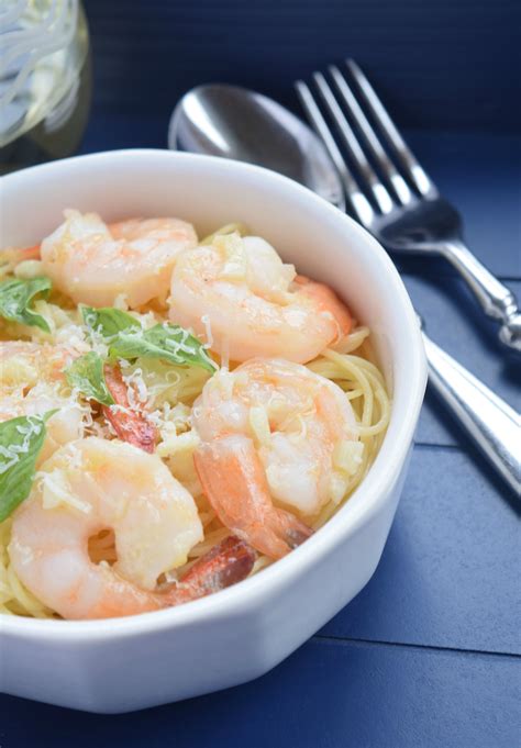 White Wine And Garlic Shrimp Pasta