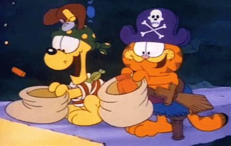 Trick Or Treat GIF - Trickortreat Garfield Odie GIFs | Say more with Tenor