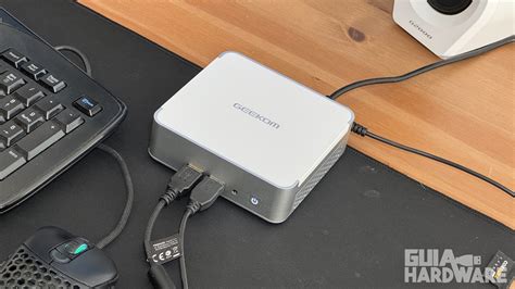 GEEKOM XT12 Pro Review un mini PC compacto y potente para edición de