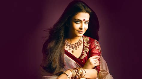 Update More Than Aishwarya Rai Hd Images Saree Super Hot