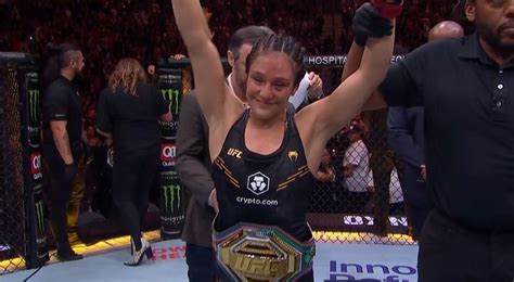 Alexa Grasso retiene el título tras una espectacular pelea contra