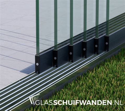 6 Rail Glazen Schuifwand Antraciet Van 588 Cm Breed Met Een Totale