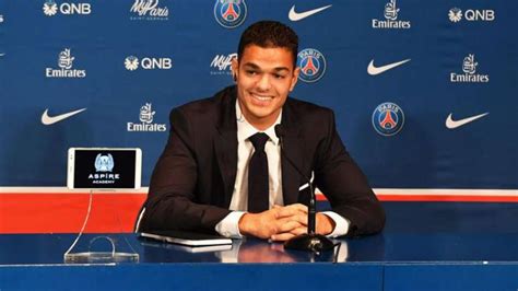 Ligue 1 Les Dessous Du Duel OL PSG Pour Le Transfert De Ben Arfa