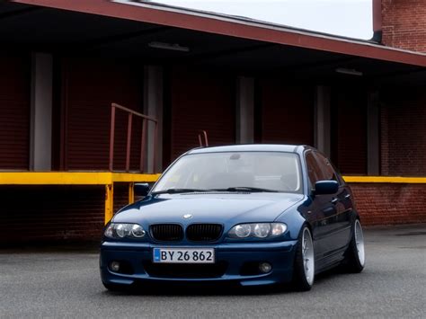 Base Model Or Bust Why The Bmw E46 3 Series Is The Next Hot Scene Car Ecs Tuning