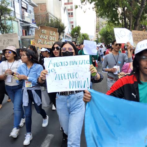 Bolivian Youth Presents National Declaration on Climate Change – VCA