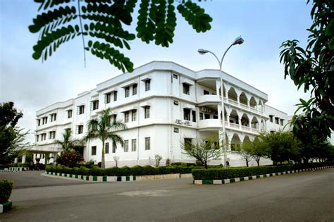 IIIT Hyderabad: Courses, Fees, Admission, Placements