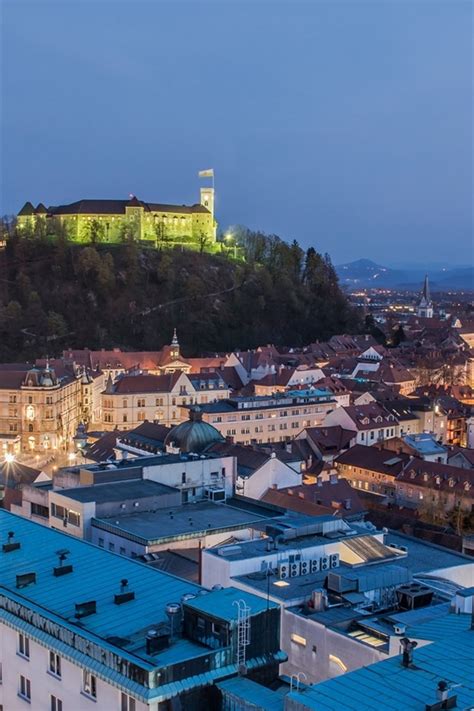 Wallpaper Slovenia, Ljubljana, city, night, houses, lights 1920x1200 HD ...