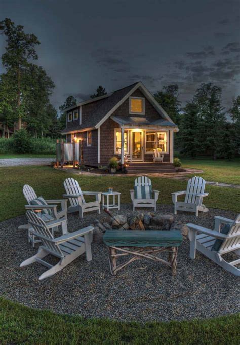 Idyllic lake house in Minnesota provides a welcoming respite