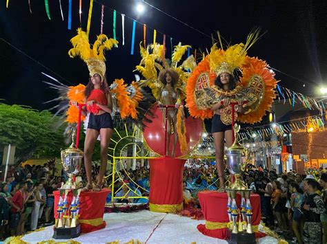 Carnaval Escolas De Samba Desfilam Na Ter A Feira Em Est Ncia