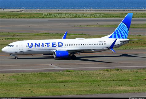 N35260 United Airlines Boeing 737 824 WL Photo By HUNG CHIA CHEN ID