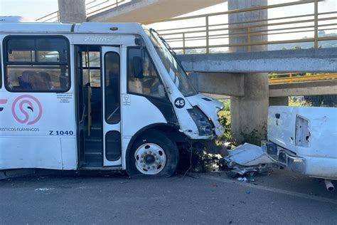 Accidente Vial En Carretera Federal Involucr Tres Veh Culos