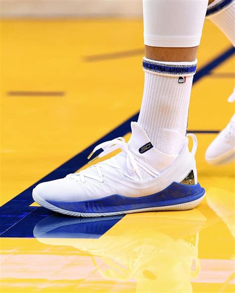 Bleacher Report Kicks On Instagram Stephencurry Works His Way Back