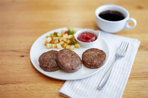 Rudy's Farm® Raw Whole Hog Country Style Sausage Patties