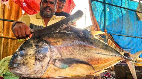 KASIMEDU MINNAL RAJA BIG GIANT TREVALLY FISH CUTTING VIDEO CUTTING