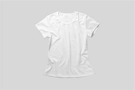 Free Round Neck T Shirt Mockup Psd Psfreebies