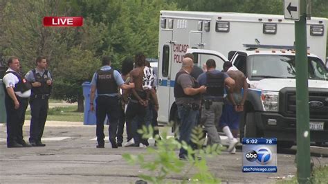 Standoff With Cpd Swat Team Ends Peacefully On West Side Abc7 Chicago