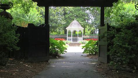 Plantation House Garden Photograph by Gnu Attitude - Fine Art America