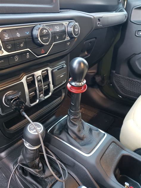 Manual Trans Shift Knob | Jeep Gladiator (JT) News, Forum, Community - JeepGladiatorForum.com