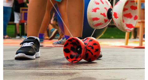 Juegos De Circo Para Hacer Con Niños Aros Que Hacen Juegos Malabares