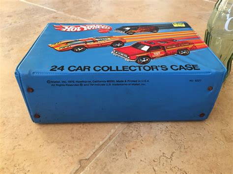 Hot Wheels 24 Car Collector S Case Mattel 1975