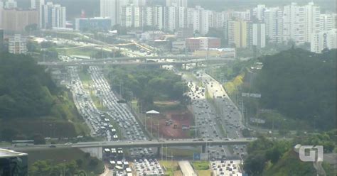 G Avenida Paralela Tem Tr Nsito Intenso Na Manh Desta Segunda Feira