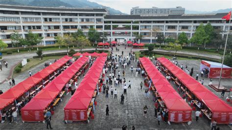 龙岩：送岗促就业 留才助发展 龙岩市举办“书记市长送岗留才进校园”活动 交流园地 省人社厅