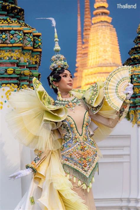 THAI NATIONAL COSTUME THAILAND นางแบบ ชด ชดชาตพนธ