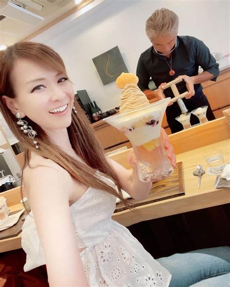 里井真由美さんのインスタグラム写真 里井真由美instagram「栗活 モン活〜 🌰 毎月のお楽しみ💛会員制 「和栗サロン