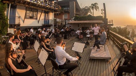 Diogo Nogueira e Orquestra Ouro Preto Camarão Que Dorme a Onda Leva