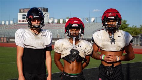 Competition fuels Williams Field football's Big 3 on offense