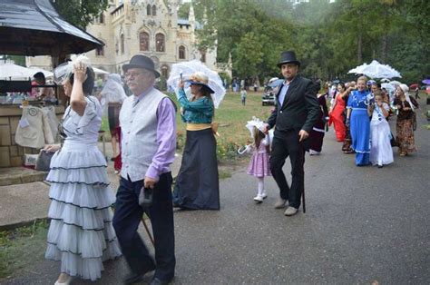 FOTO Călătorie in timp la Castelul Sturdza de la Miclăușeni Parade