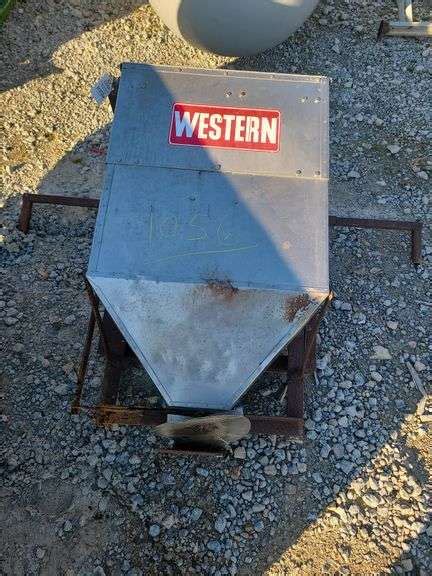 Western salt spreader - Schmid Auction