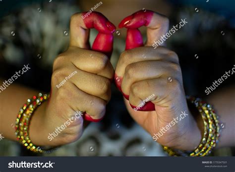 2,872 Bharatanatyam Images, Stock Photos & Vectors | Shutterstock