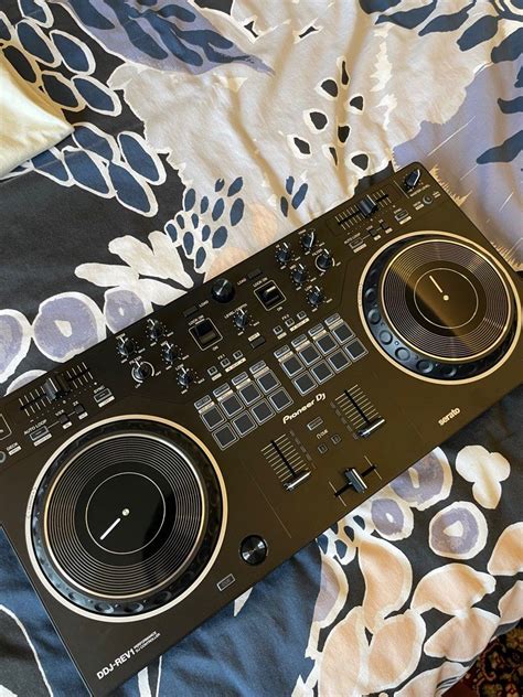 PIONEER DDJ REV 1, Audio, Other Audio Equipment on Carousell