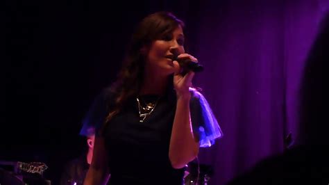 Natalie Imbruglia Sings Wrong Impression At Shepherds Bush Empire On