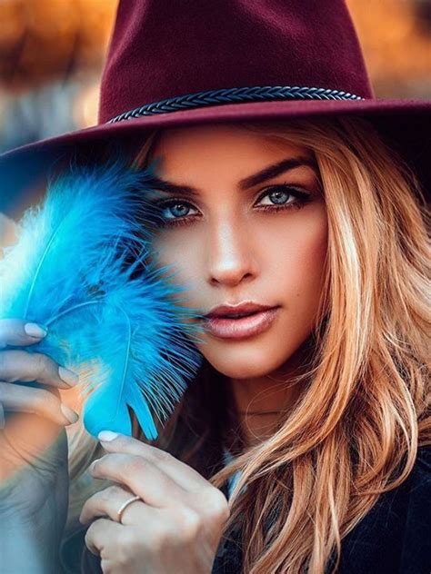 How Beautiful Stunning Marina Laswick Model Drawing Le Jolie Woman