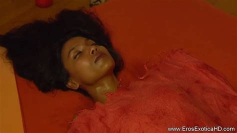 Massage Her Pussy Likes By Eros Exotica HD XHamster