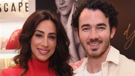 The Sweet Way Kevin Jonas Met His Wife Danielle