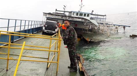 Sisir Korban Kapal Lestari Maju Tenggelam Marinir Lakukan Penyelaman