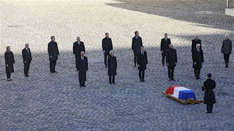 Hommage National Jacques Delors Emmanuel Macron Salue Un Honn Te