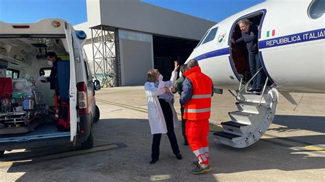 Volo Salva Vita Da Cagliari A Roma Per Neonato Di Giorni Imbarcato