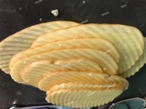 Wavy Potato Chips Cutting Machine Curly Carrot Slicer Wave Cucumber