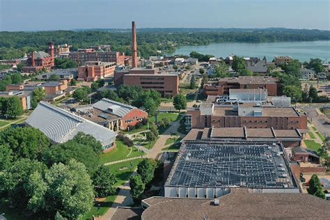 UW-Stout’s largest solar panel array to date installed, boosting campus sustainability ...