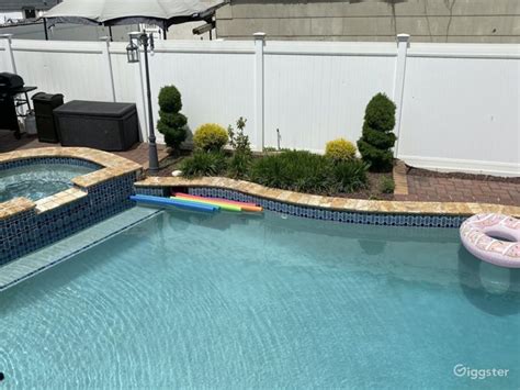 Party Pool | Rent this location on Giggster