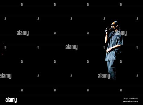 Snoop Dogg in concert Stock Photo - Alamy