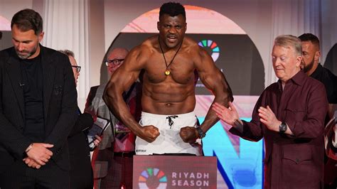 Francis Ngannou Threatens Tyson Fury At Press Conference