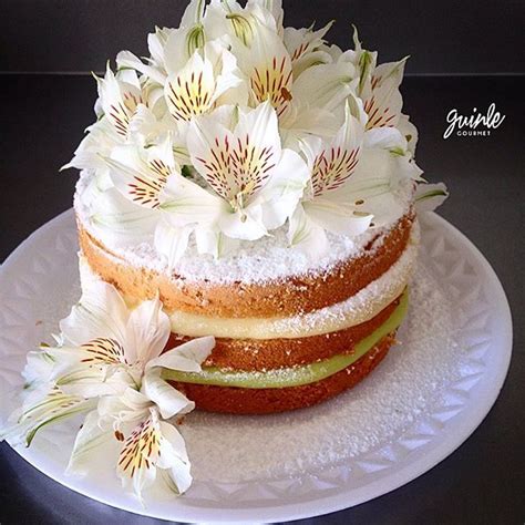 Bom dia nosso lindo Naked Cake astromélias nakedcake bolo