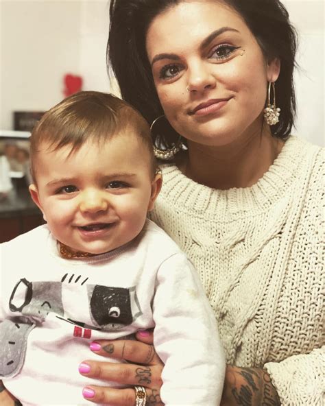 Holofote Filho de Fanny Rodrigues é um sucesso nas redes sociais